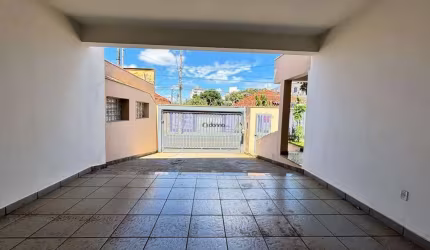 Casa à venda, 4 quartos, 1 suíte, 4 vagas, Fabrício - Uberaba/MG