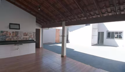 Casa 3 dormitórios com suíte no Nenê Gomes