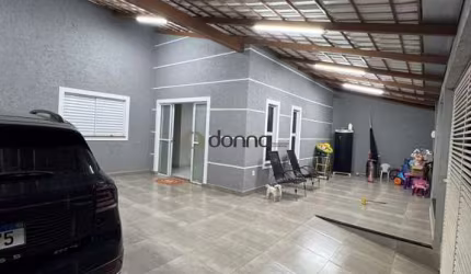 CASA COM 3 QUARTOS Á VENDA NO CONDOMÍNIO VAINICE ANDRADE - VILA ARQUELAU