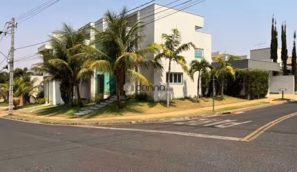 Sobrado a venda na avenida principal do Damha 2