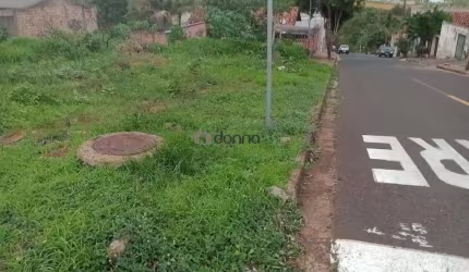Terreno comercial e residencial.