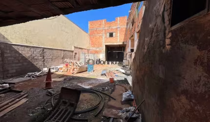 Ponto comercial na Av Nossa Senhora do Desterro .
