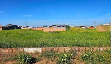 Terreno à venda com 300m², com muro no fundo, Bairro Jardim Maracanã - Uberaba - MG