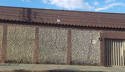 Casa com 3 dormitórios à venda, 164 m² por R$ 300.000,00 - Laranjeiras - Uberaba/MG