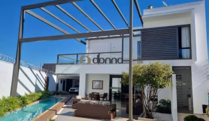 Linda Casa Moderna com Piscina Privativa e Loja Anexa Alugada – Bairro Santa Maria