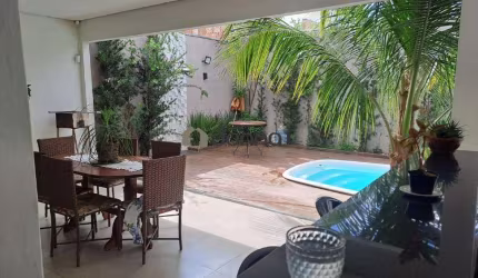 Casa à venda, 3 quartos, 2 suítes, Parque das Laranjeiras - Uberaba/MG