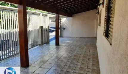 Imperdível oportunidade: Casa à venda em São José do Rio Preto-SP, Jardim Conceição! 4 quartos, 1 suíte, 3 salas, 3 banheiros, 3 vagas de garagem, 225,00 m² de área.
