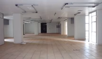 Salão Comercial em Condomínio no Centro de São José do Rio Preto-SP - 2 salas, 4 banheiros, 204m² - Venda ou Locação!