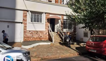 Casa Comercial para Locação no Centro Rio Preto-SP: 5 Quartos, 1 Suíte, 5 Salas, 3 Banheiros, 7 Vagas, 250m².