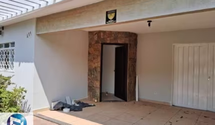 Imperdível Casa à Venda em São José do Rio Preto-SP, Macedo Teles I: 3 quartos, 1 suíte, 2 salas, 2 banheiros, 4 vagas, 160m², piscina