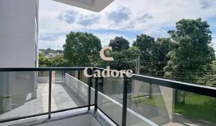 Apartamento à venda no Daniel Fonseca com 2/4 sendo 01 suíte, sacada e elevador
