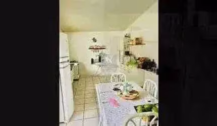 Casa à venda no bairro Jardim Alvinópolis - Atibaia/SP