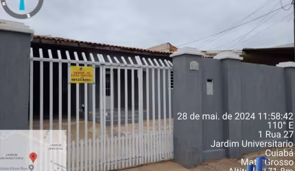 Casa à venda ou locação em Cuiabá-MT no bairro Jardim Universitário: 3 quartos, 1 sala, 5 vagas de garagem, 180m² de área. Venha conferir!