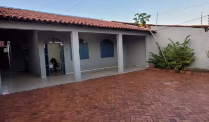 CASA À VENDA  JARDIM UNIVERSITÁRIO - CUIABÁ/MT