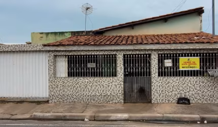 CASA PARA VENDA BAIRRO PEDRA 90