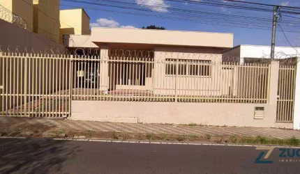 Casa com 4 dormitórios, 208 m² - venda por R$ 690.000,00 ou aluguel por R$ 2.772,55/mês - Estados Unidos - Uberaba/MG