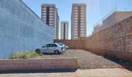 Terreno para alugar, 250 m² por R$ 450,00/mês - Paraíso - Uberaba/MG