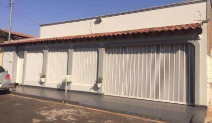 Casa à venda, 226 m² por R$ 450.000,00 - Conjunto Cássio Rezende - Uberaba/MG