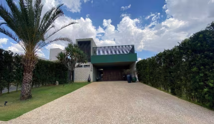 Casa com 3 dormitórios à venda, 380 m² por R$ 2.200.000,00 - Jardim do Lago - Uberaba/MG