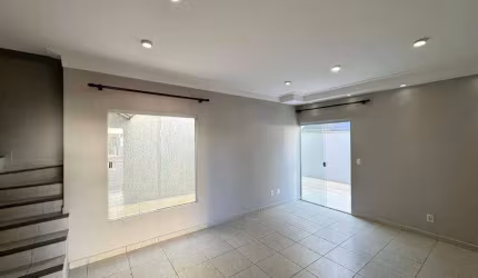Sobrado à venda por R$ 650.000,00 - Mercês - Uberaba/MG