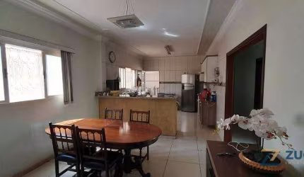 Casa com 5 dormitórios à venda, 241 m² por R$ 680.000,00 - Nossa Senhora da Abadia - Uberaba/MG