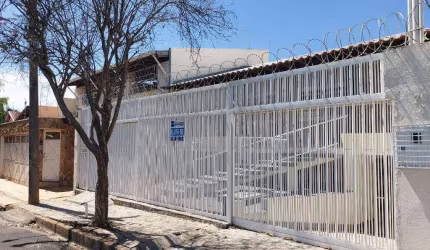 Casa com 4 dormitórios à venda por R$ 700.000,00 - Quinta Boa Esperança - Uberaba/MG