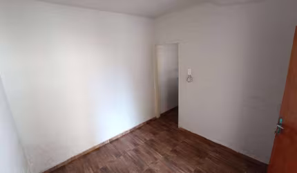 Casa com 2 dormitórios para alugar, 48 m² por R$ 855,36/mês - Leblon - Uberaba/MG