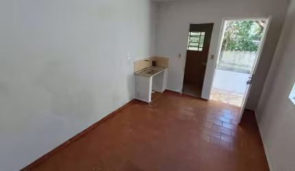 Casa com 1 dormitório para alugar, 58 m² por R$ 465,73/mês - Vila Olímpica - Uberaba/MG