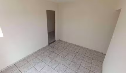 Casa com 1 dormitório para alugar, 61 m² por R$ 708,69/mês - Boa Vista - Uberaba/MG