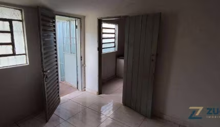 Casa com 2 dormitórios para alugar, 52 m² por R$ 700,00/mês - Nossa Senhora da Abadia - Uberaba/MG