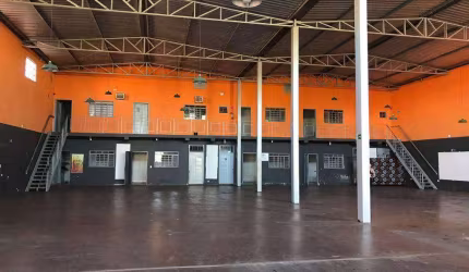 Galpão para alugar, 810 m² por R$ 10.113,79/mês - Lourdes - Uberaba/MG