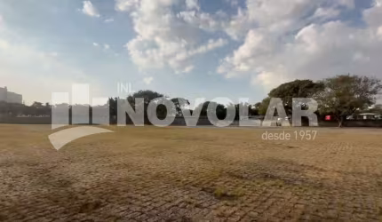 Terreno Murado de 15.000 m² no Jardim Guança - Ideal para Pátio ou Garagem. Com 200m2 de área apoio.