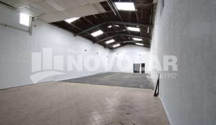 Galpão Comercial Mooca com 360m2, com sistema de exaustão e energia trifásica.
