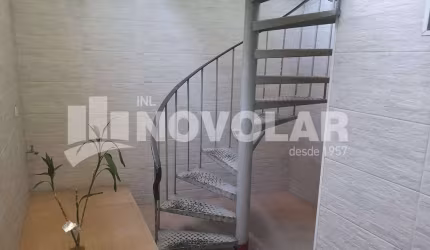 Casa Assobradada com 2 Excelentes Residências no Bairro do  Jardim Japão.