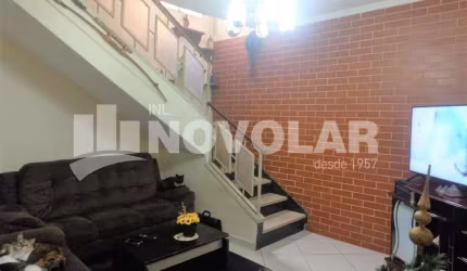 Sobrado à Venda na Vila Maria com 4 dormitórios e 2 Vagas de Garagem.