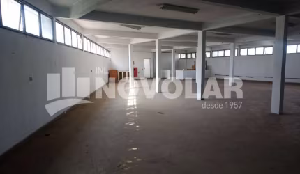 Galpão no bairro do Parque Novo Mundo, com 1.423M² de Área Construída, Trifásico, Elevador de Carga.
