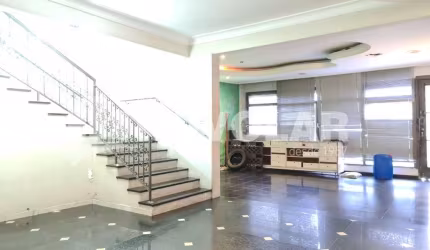 Prédio Comercial no Bairro da Luz. Zona Central. Piso Térreo Mais 3 Pavimentos.