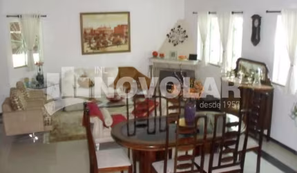 Sobrado no Tremembé 470 m², com 4 suítes
