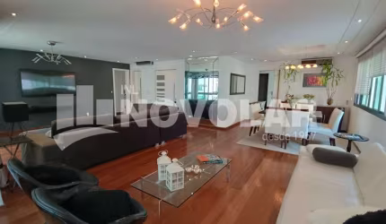 Apartamento na Aclimação cpm 4 suítes e 4 vagas