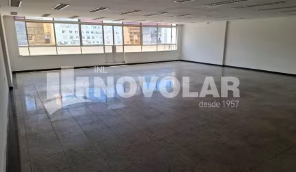 Sala Comercial à Venda no Centro de São Paulo ? 208m², 2 Banheiros
