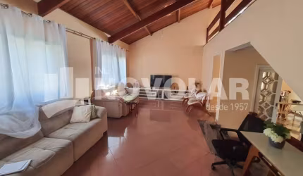 Casa Térrea com 3 Dormitorios (2 Suíte) e 3 Vagas