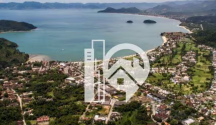 Linda Casa à venda, com ambientes amplos e integrados - Tabatinga - Caraguatatuba/SP