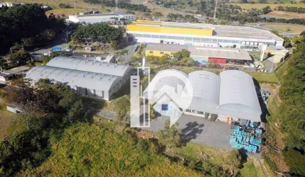Excelente localização! Galpões total de 5267 m² - Venda e Locação - Distrito Industrial Dutra - Pindamonhangaba/SP
