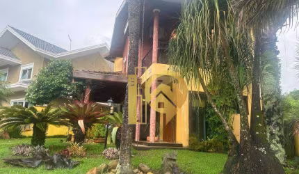 Sobrado de Alto Padrão  com 3 dormitórios à venda, 210 m² - Villa Branca - Jacareí/SP
