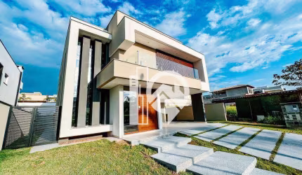 Casa com piscina em frente praça, 374m2, 5 suítes à venda Condomínio Alphaville - SJCampos/SP