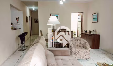 Casa com 3 dormitórios à venda, 170 m² de área construída - Villa Branca - Jacareí/SP