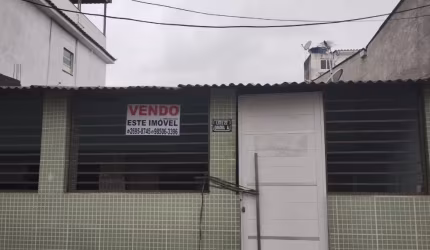 TERRENO EM HELIOPOLIS COM 2 CASAS E 2 KITINETES