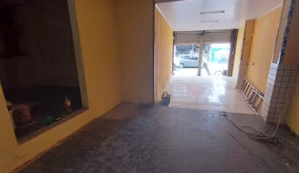 DUAS ÓTIMAS LOJAS E UMA CASA