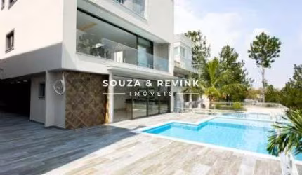 Casa à Venda no Tambore com 4 suítes no Condominio Villa Solaia