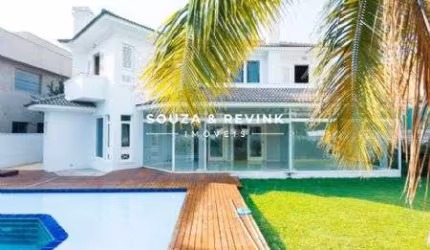 Casa à Venda em Alphaville 4 suites no Condomínio 18º do Forte